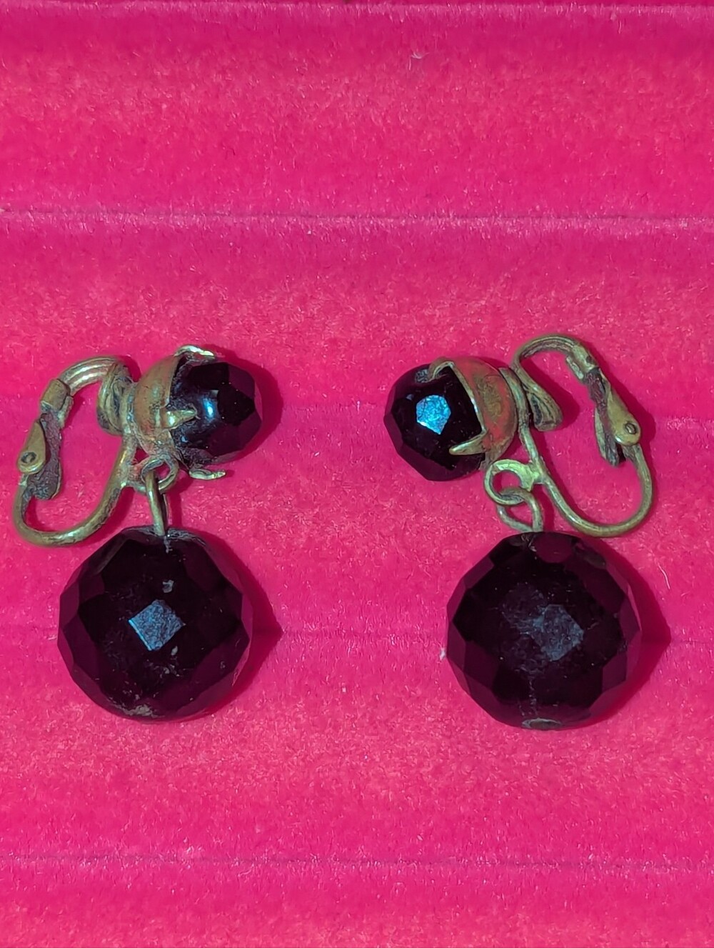 Vtg Black AB Dangle Earrings